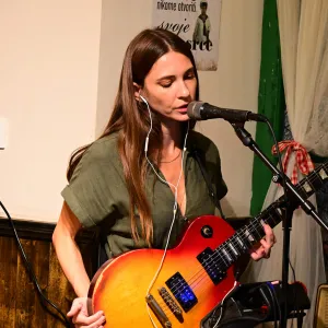 Bilo je lak&scaron;e voljeti te iz daljine: Zagrebačke posvete Borisu Maruni